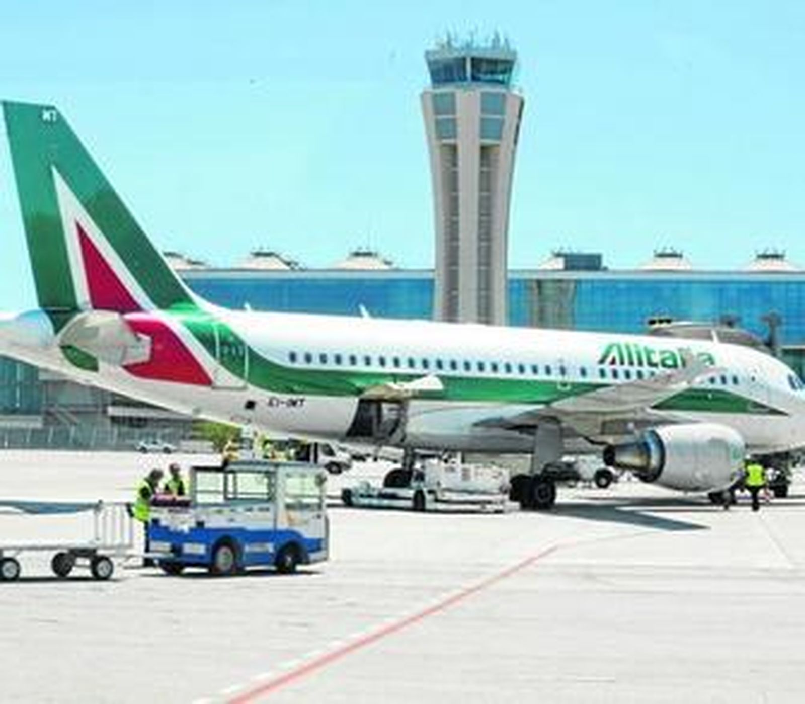 Un avión en el aeropuerto malagueño.