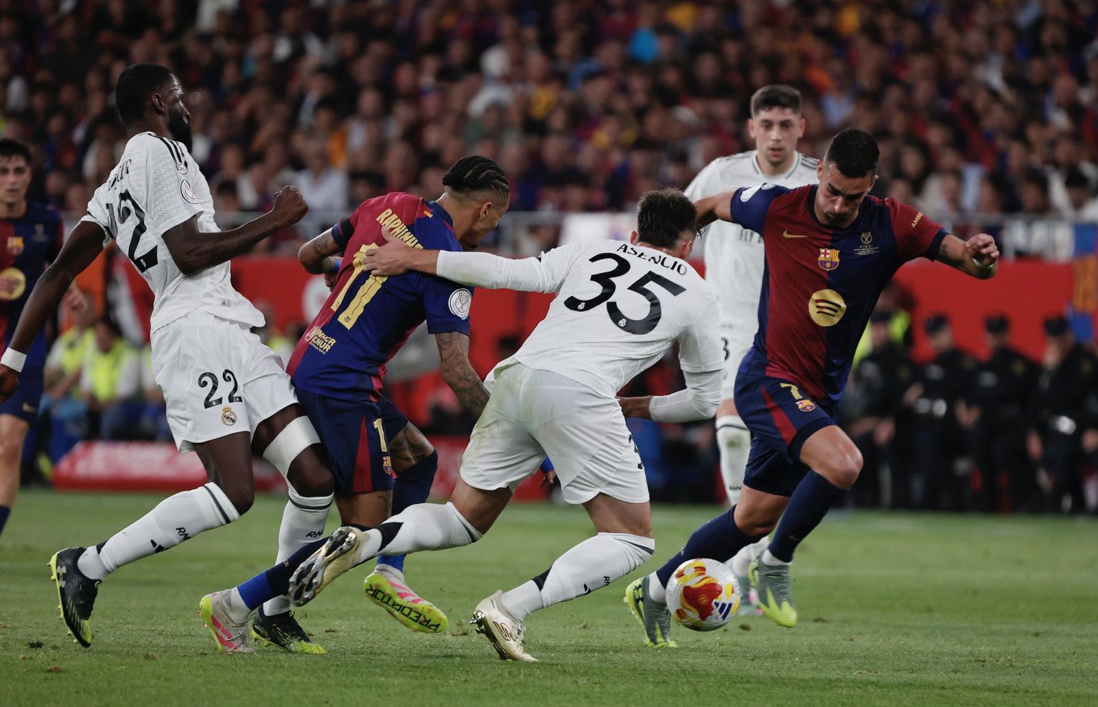 Las imágenes del FC Barcelona - Real Madrid de la Copa del Rey 2025