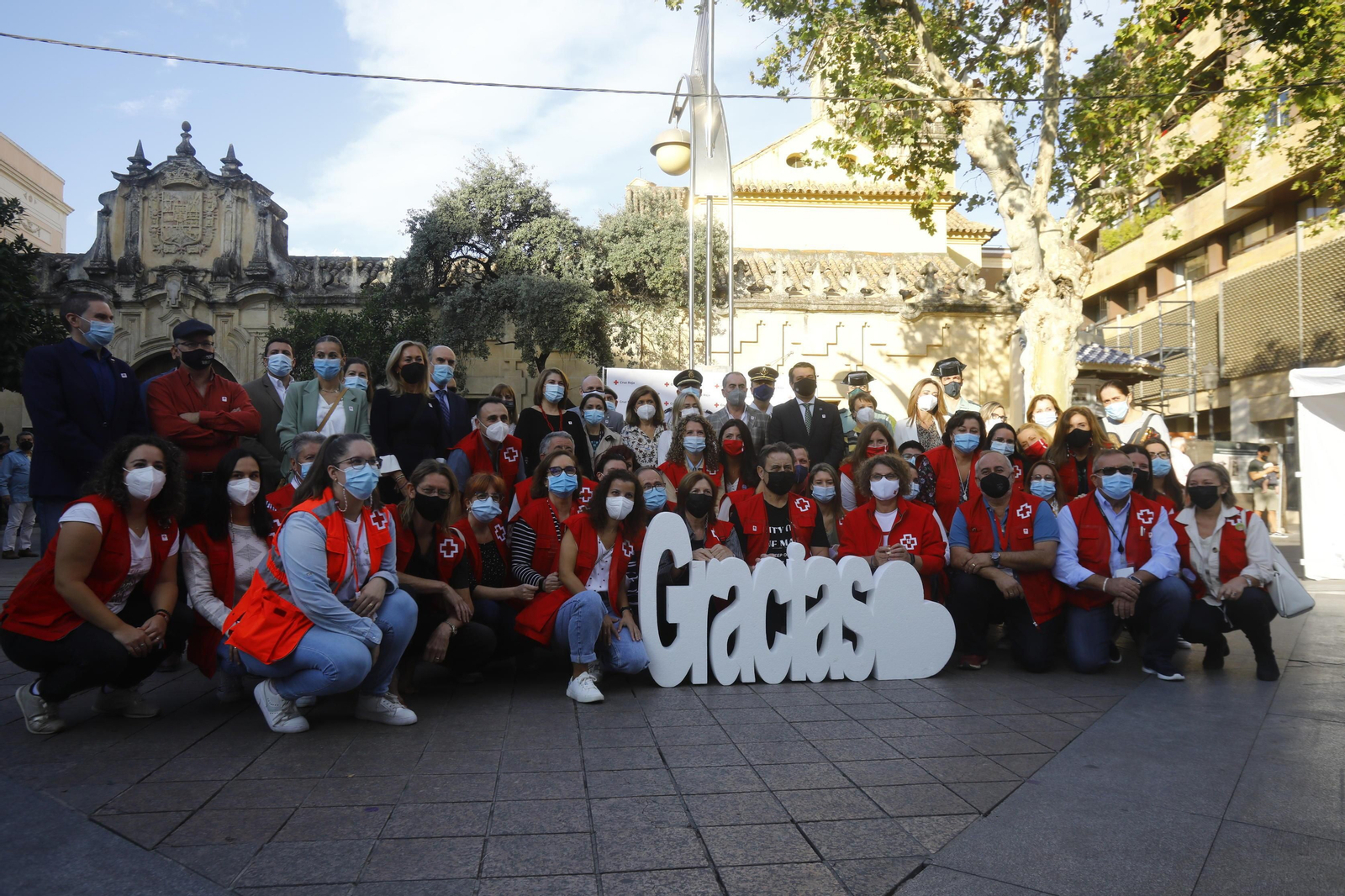 El Día de la Banderia de Cruz Roja en Córdoba, en imágenes