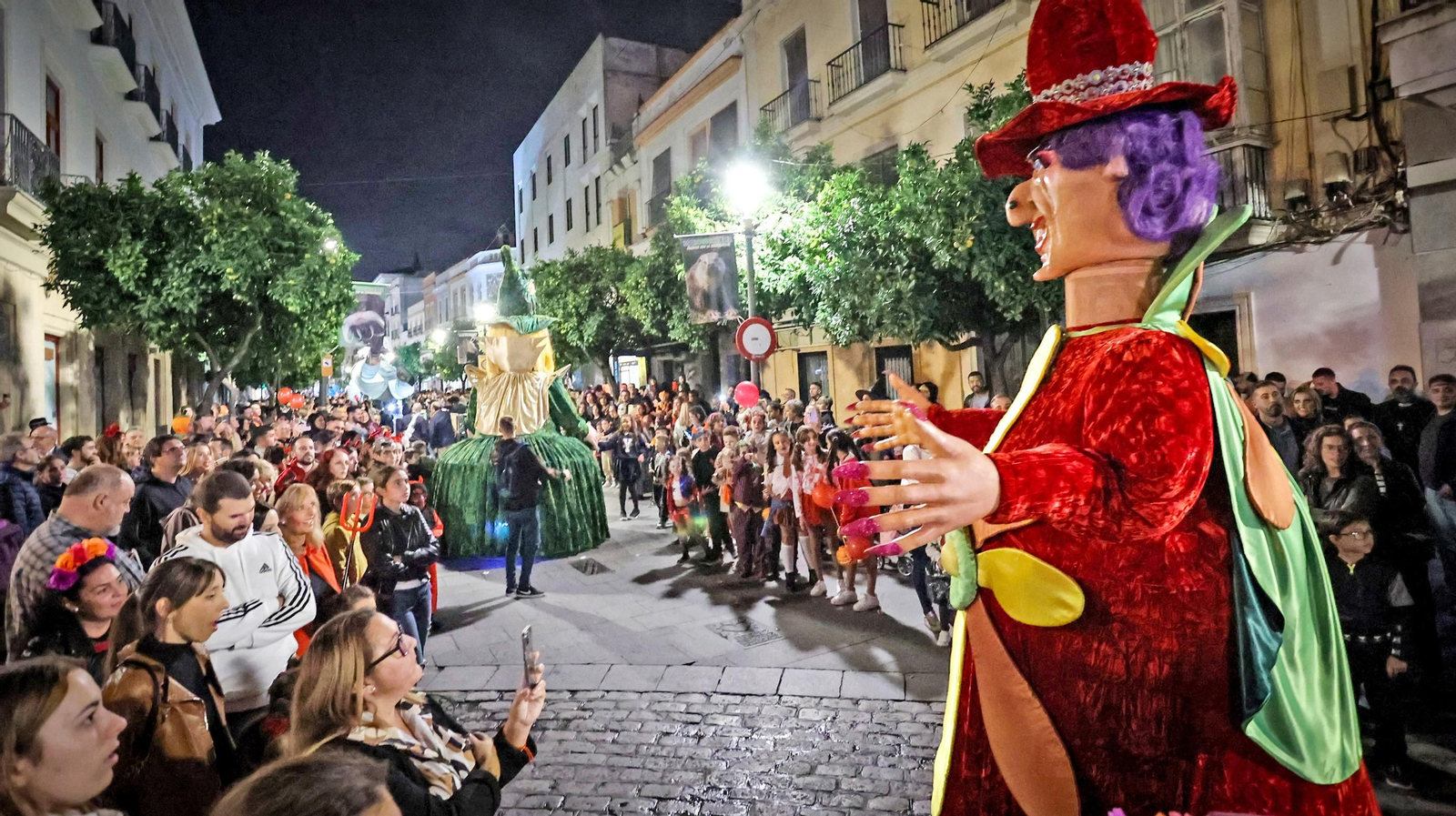 Búscate en la cabalgata de Halloween de Jerez