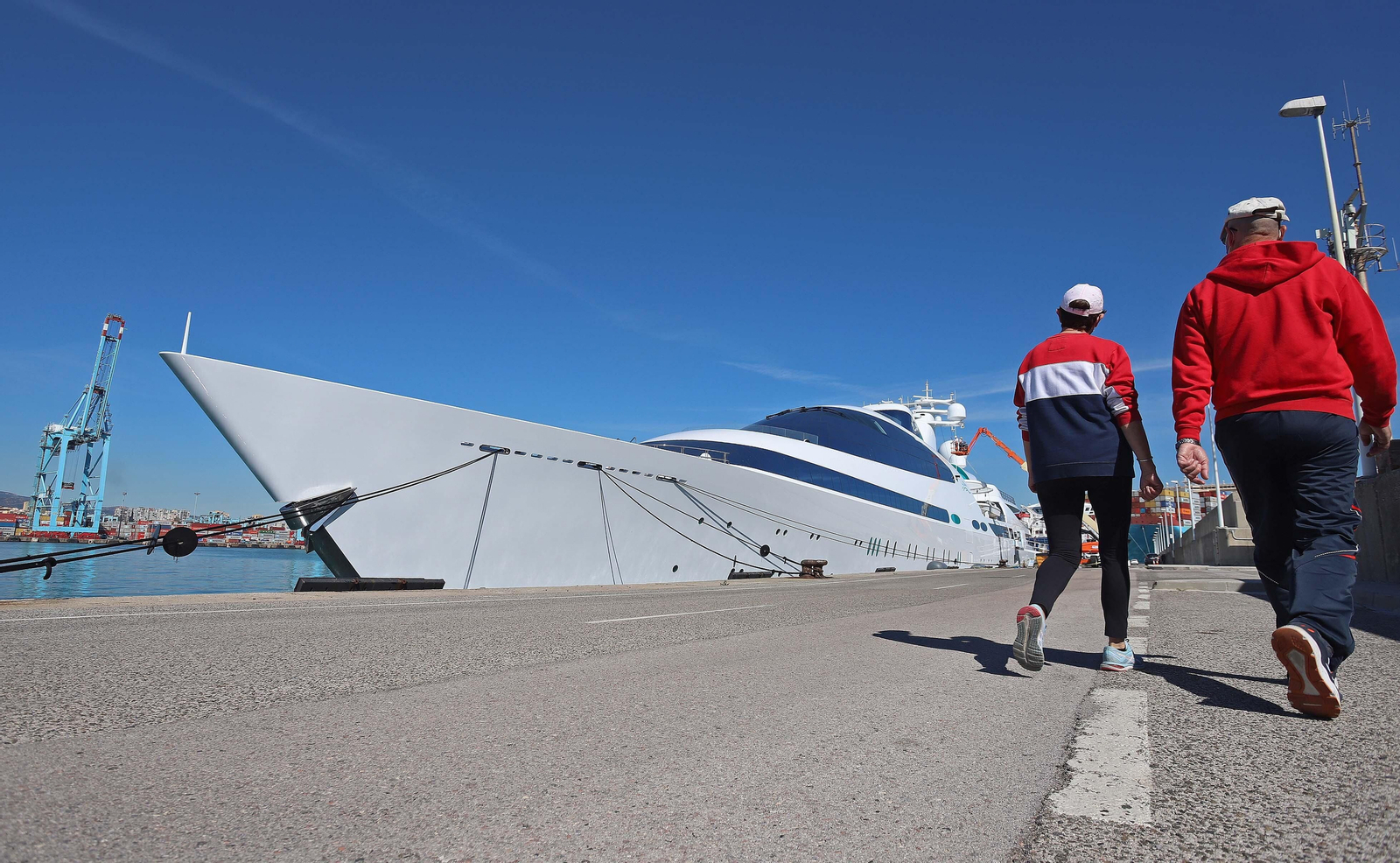 Escala del yate 'M/Y Yas' en el Puerto de Algeciras