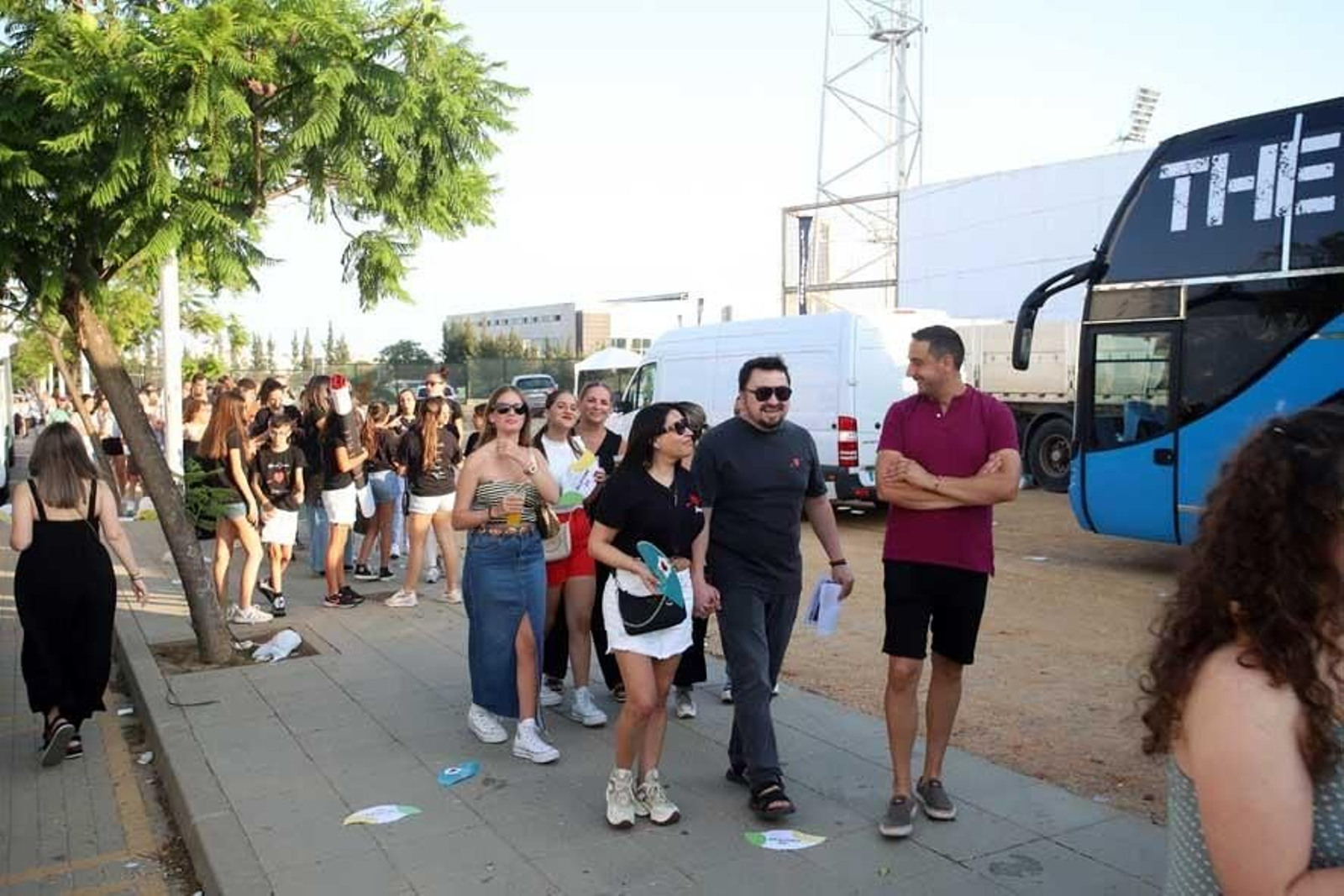 Imágenes del ambiente previo al concierto de Manuel Carrasco en Huelva