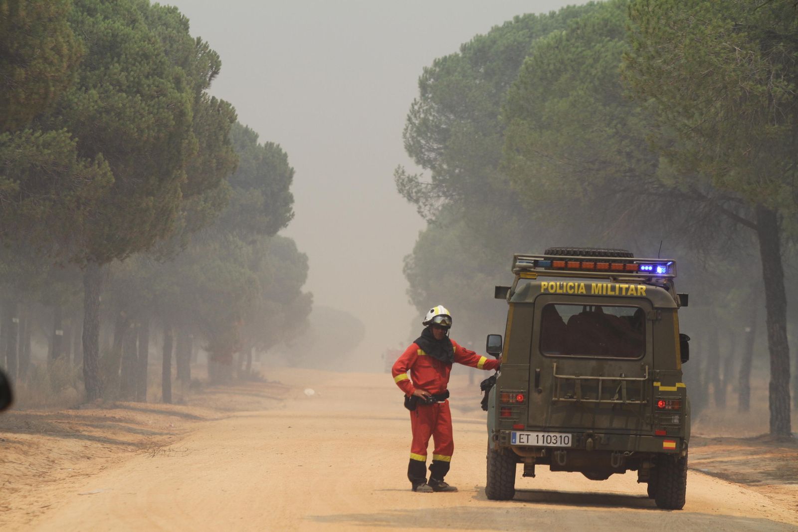 Las imágenes del incendio en Moguer y Mazagón