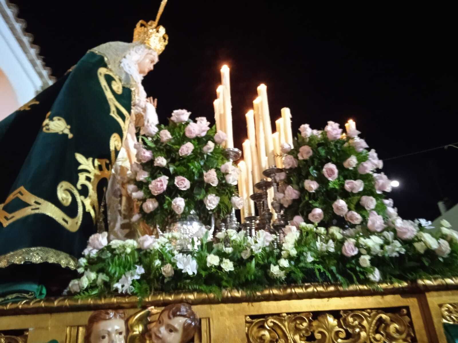 Jueves Santo en Fuente Obejuna: La procesión de Jesús Nazareno y la Virgen de la Esperanza, en imágenes