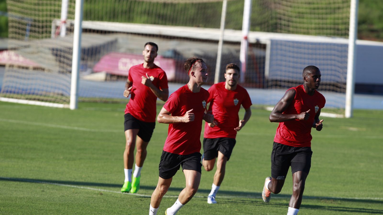 Svidersky y Mendes, con la ropa sin marca.