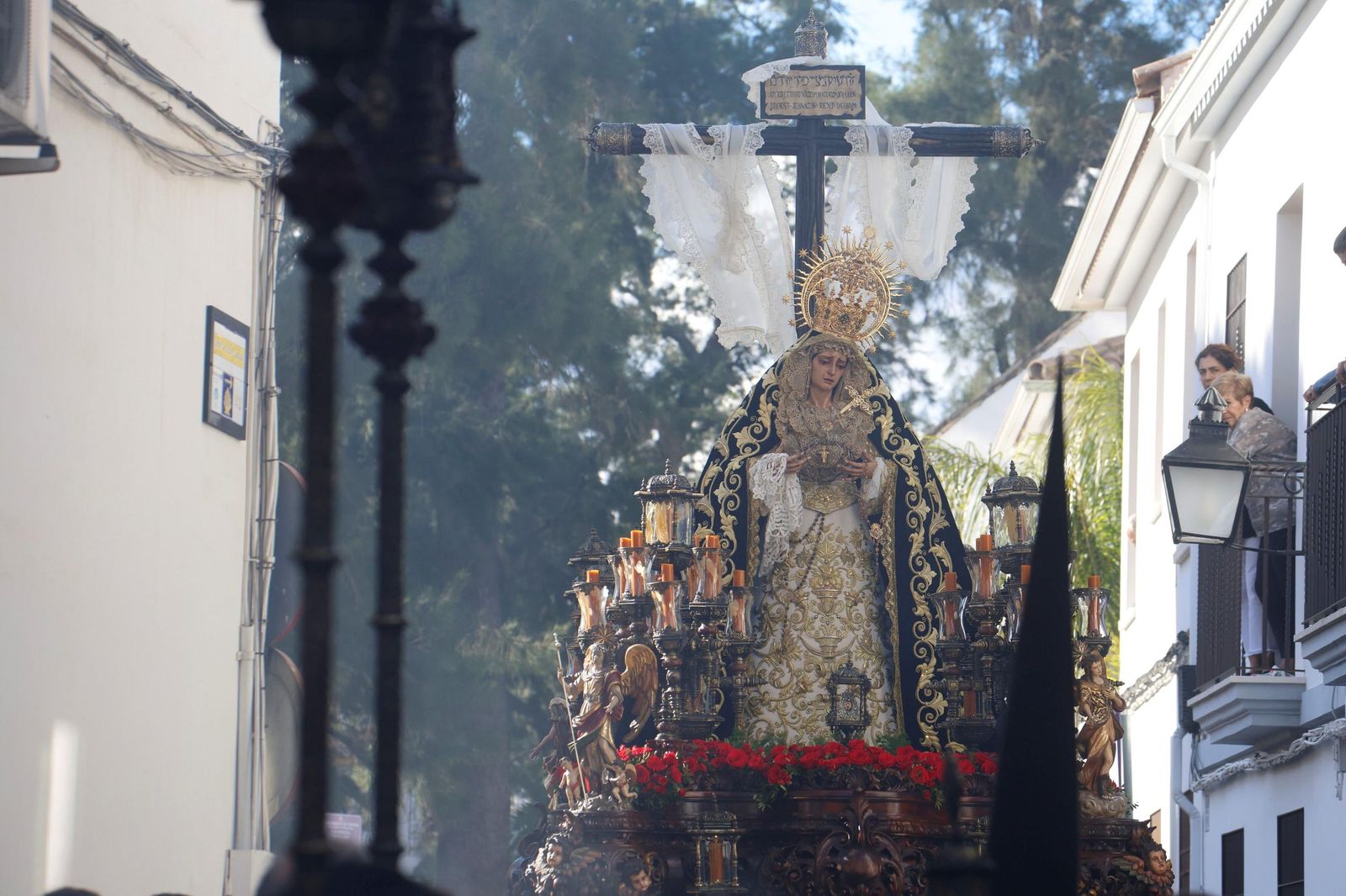 La procesión de la Soledad en este Viernes Santo de Córdoba, en imágenes