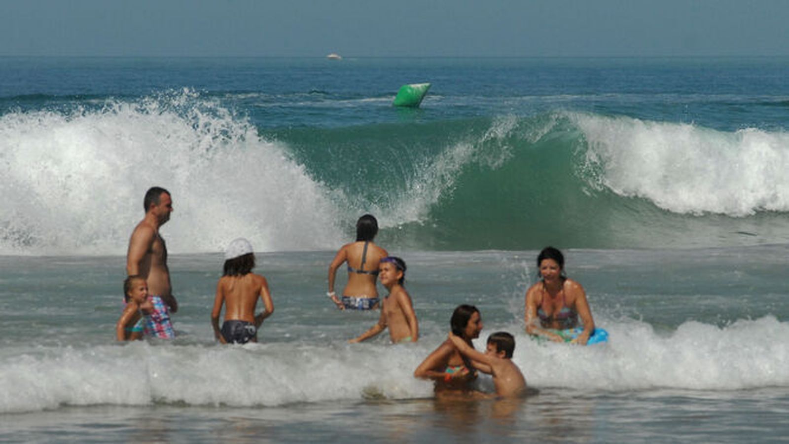 Oleaje en La Barrosa