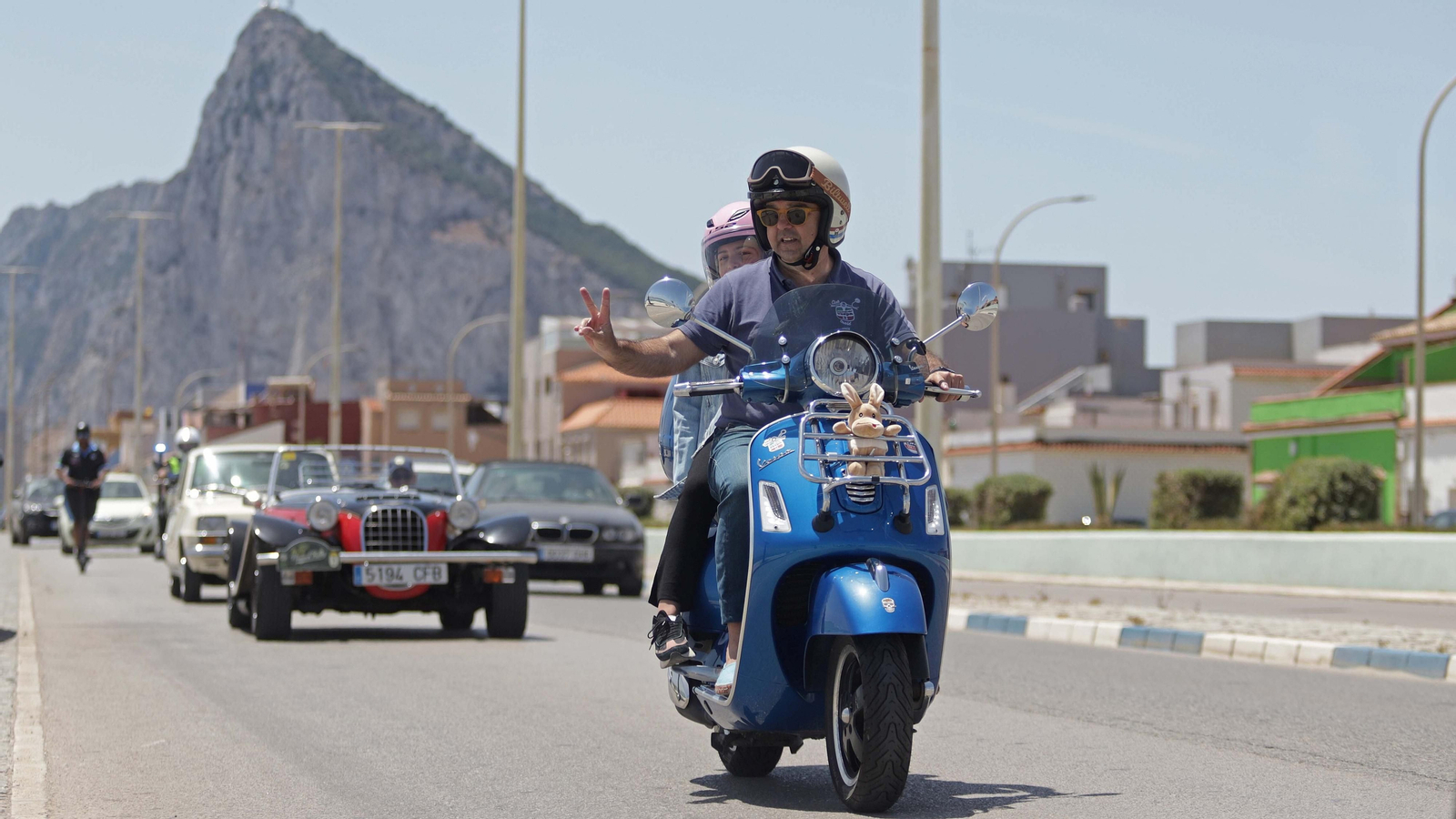 Fotos de la concentración de coches clásicos en La Línea
