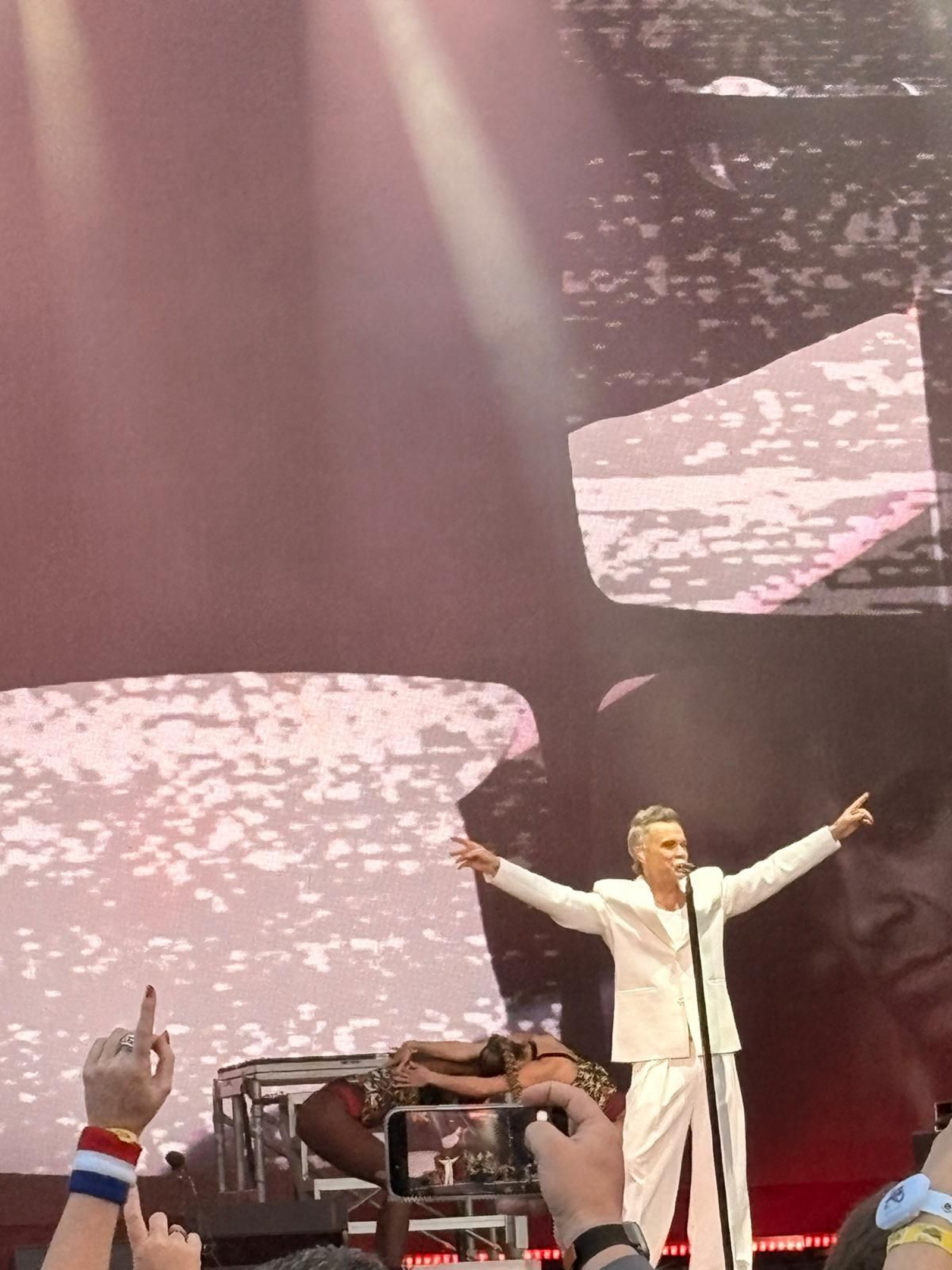 Las fotos del concierto de Robbie Williams en el puerto de Málaga.