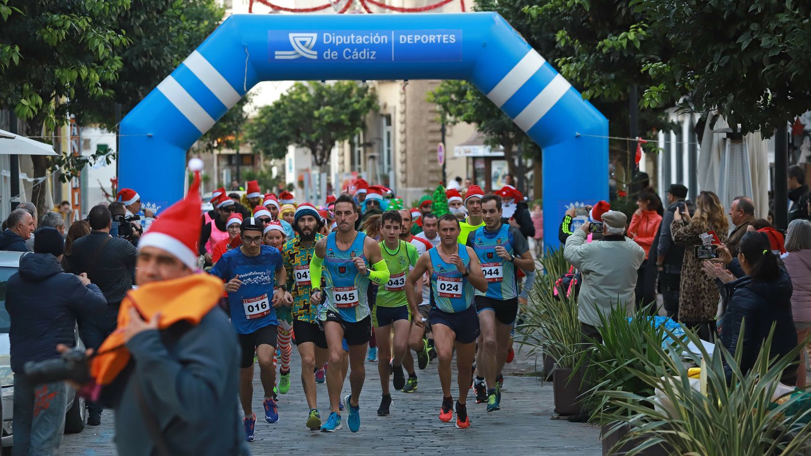 Las mejores fotos de la II San Silvestre 'Ciudad de Tarifa'