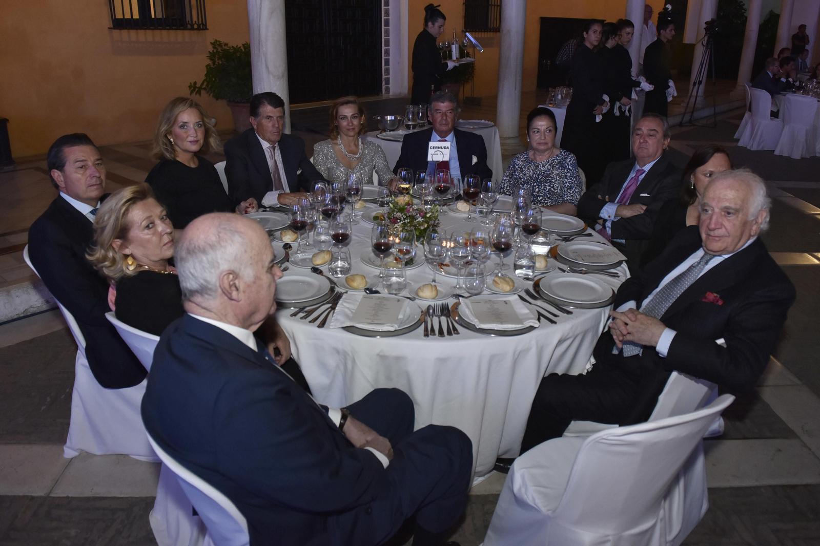 Manuel Cossío, Macarena Núñez, José Pérez, Myriam Núñez, Juan Álvarez, María del Mar Núñez Pol, Pedro Álvarez, Teresa Reina, Carlos Núñez Pol, Manuela Pemán y José Cañete.