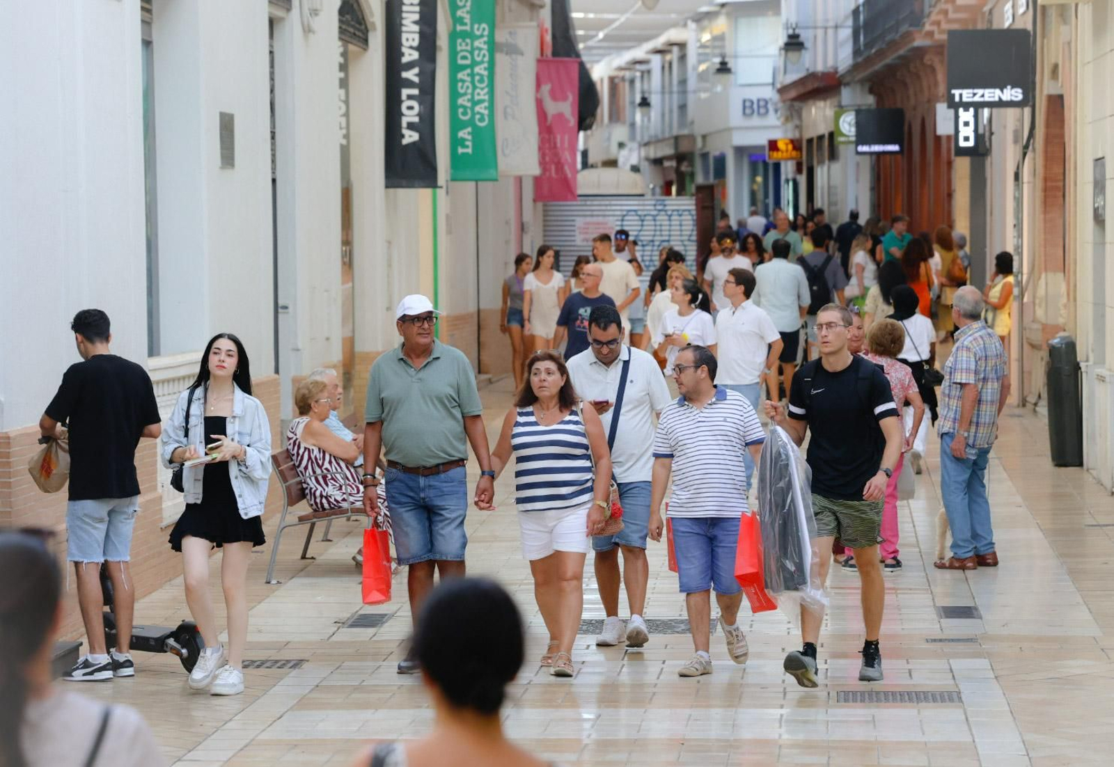 Imágenes del ambiente por el centro en la tarde del lunes