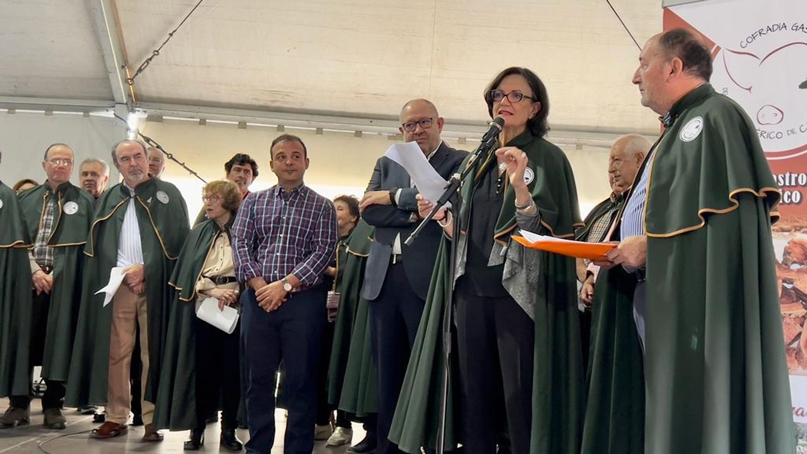 La celebración de la IX Feria del Lechón Ibérico de Cardeña, en imágenes