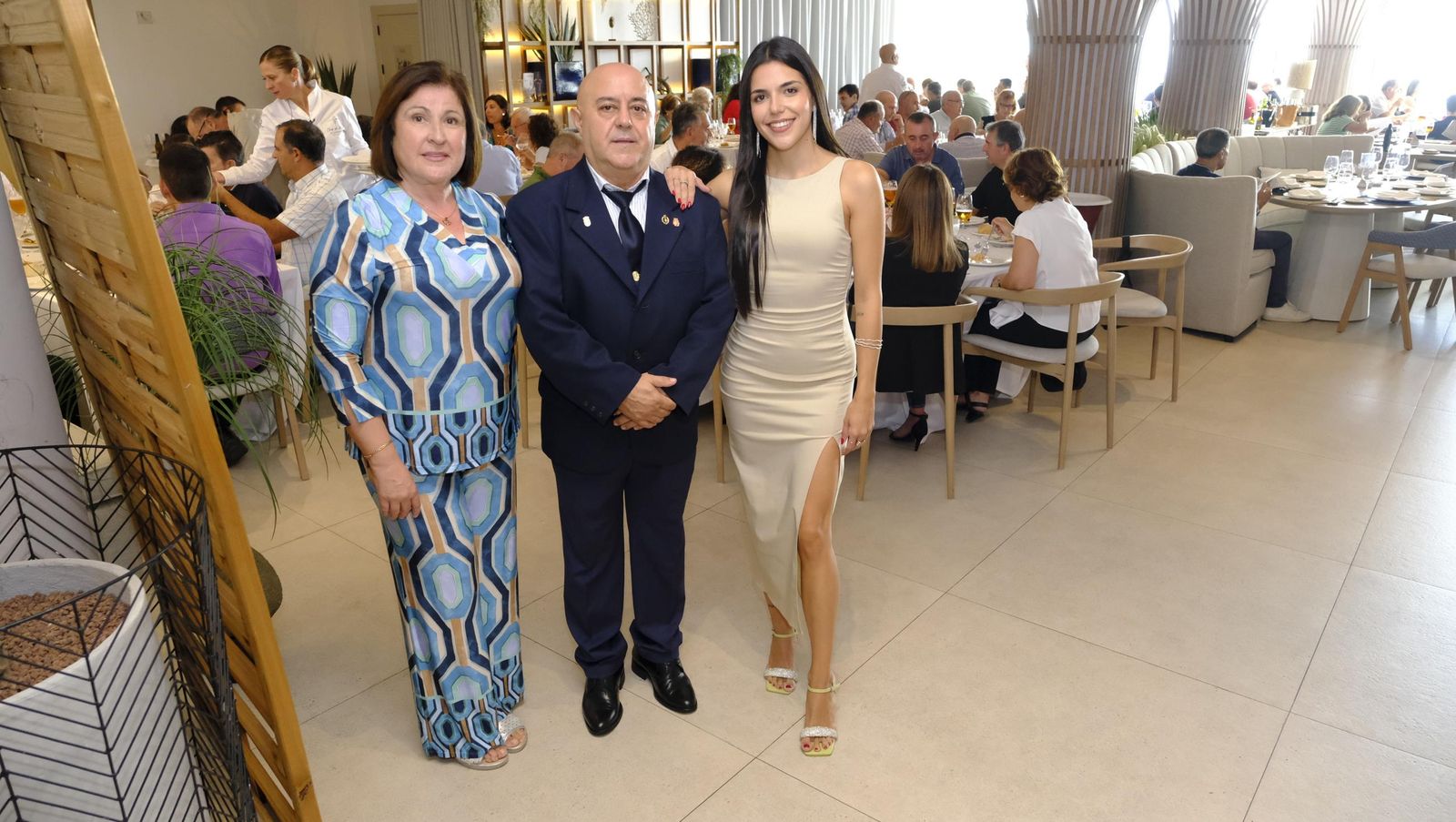 Comida de homenaje por su jubilación a Francisco Martínez, jefe de Servicios de 'El Acebuche'