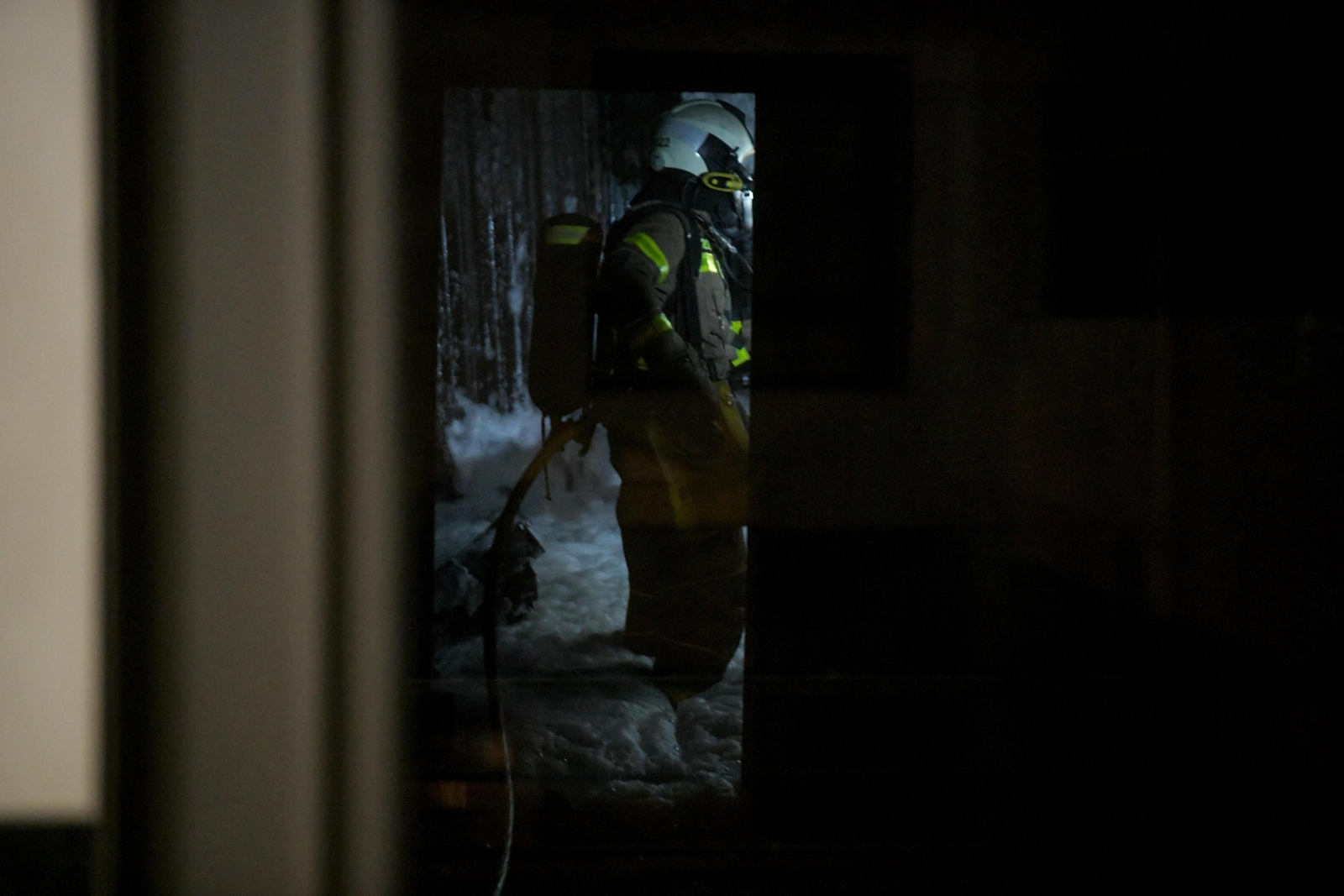 Fuego en el Nevada: un incendio obliga a desalojar el centro comercial y la intervención de los Bomberos