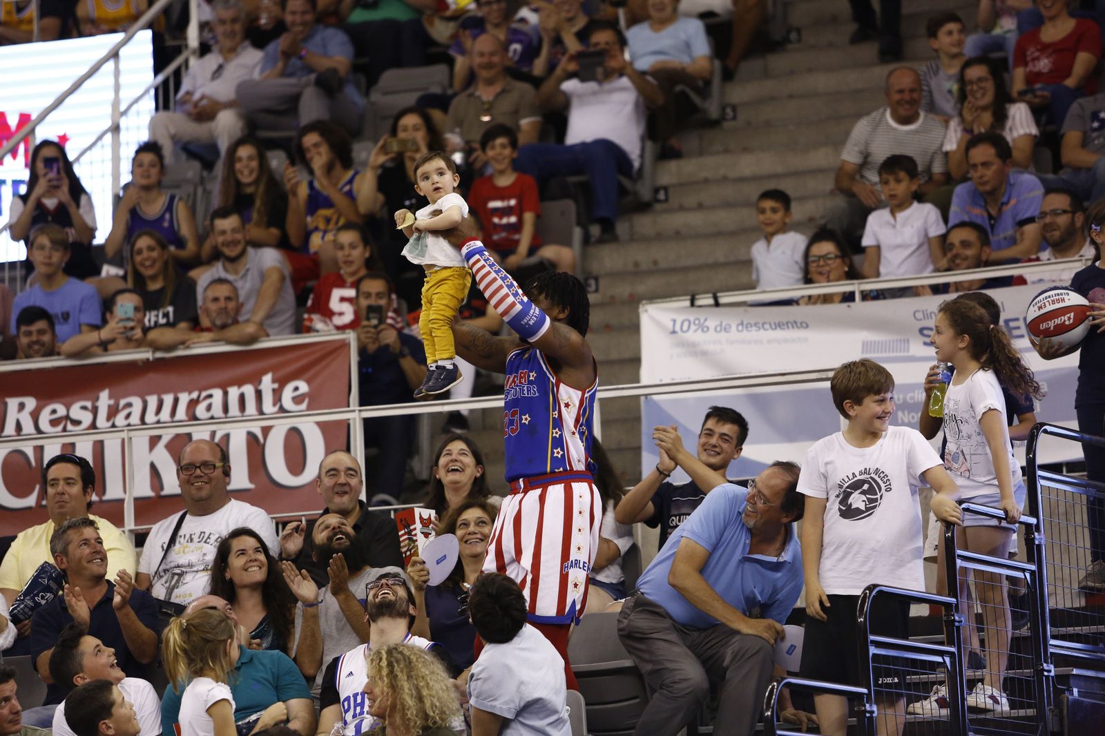 El espectáculo de los Globetrotters inunda el Palacio de Deportes