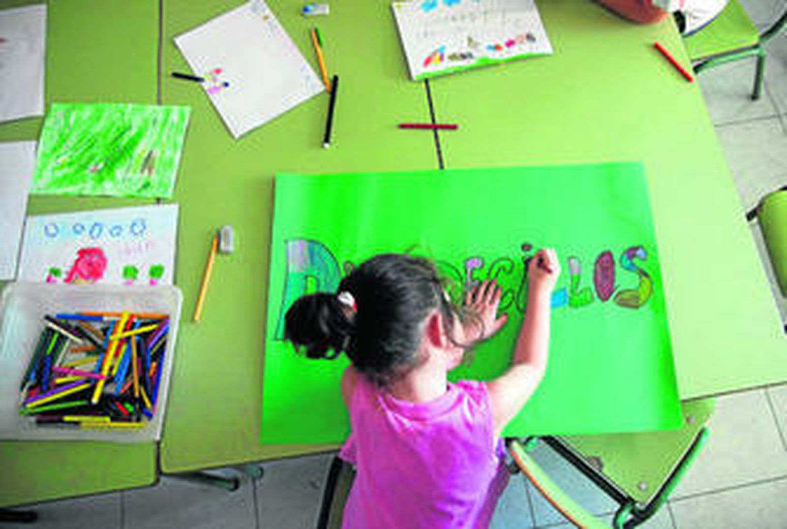 Manualidades y ejercicios para los pequeños de la casa.