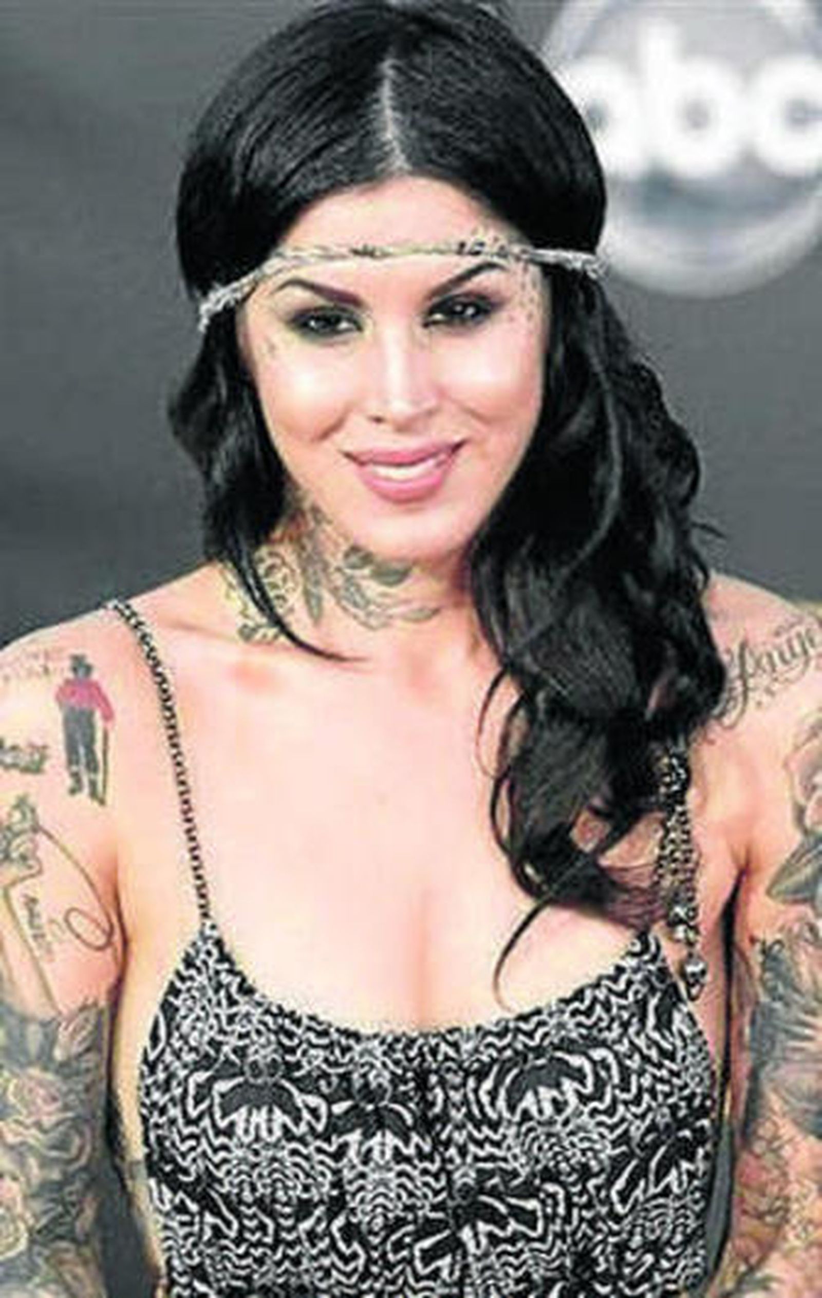 Tatuajes a flor de piel ilustre