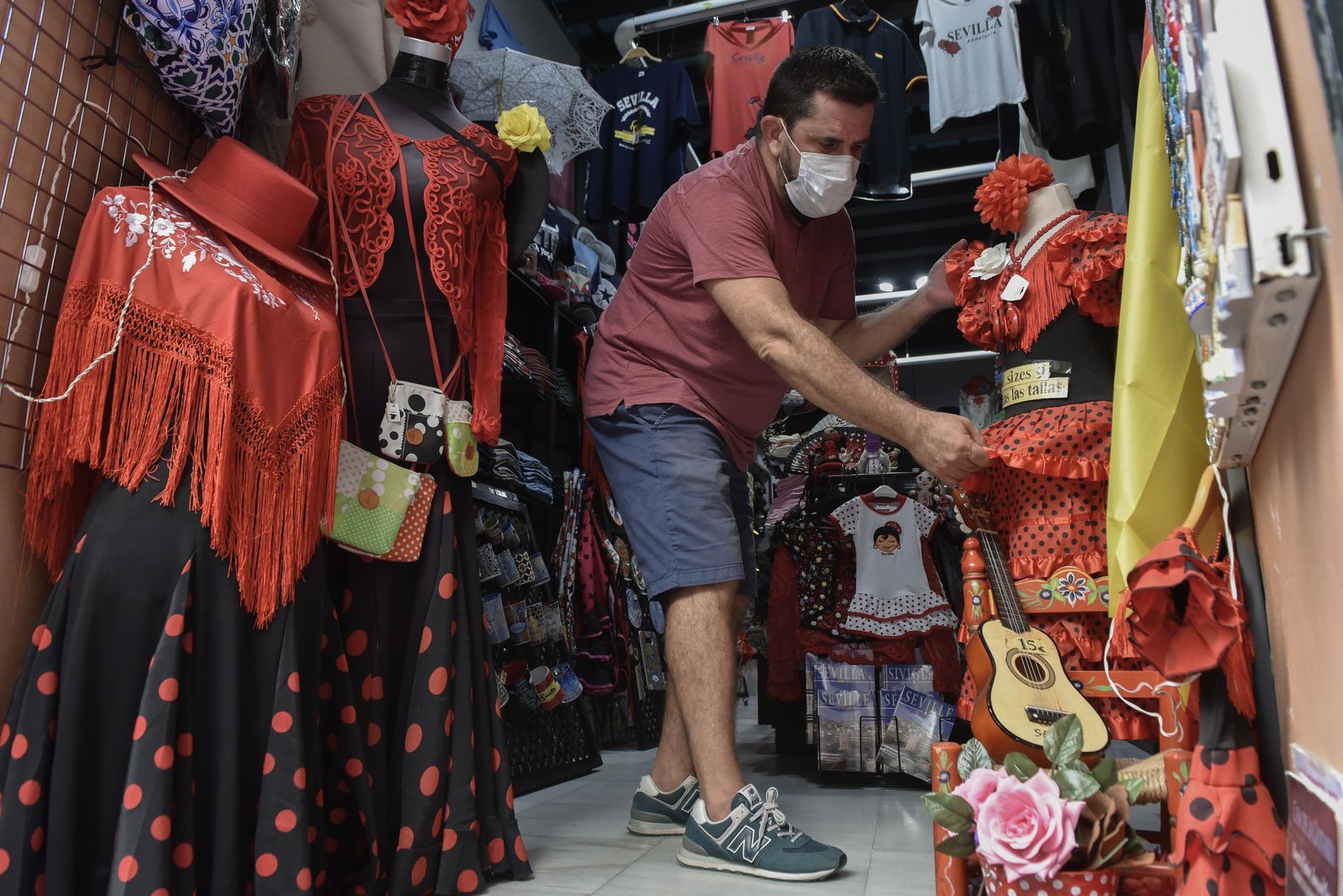 El barrio de Santa Cruz se queda vacío