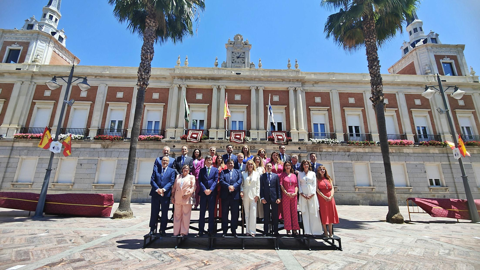 Imágenes de la toma de posesión de Pilar Miranda como alcaldesa de Huelva