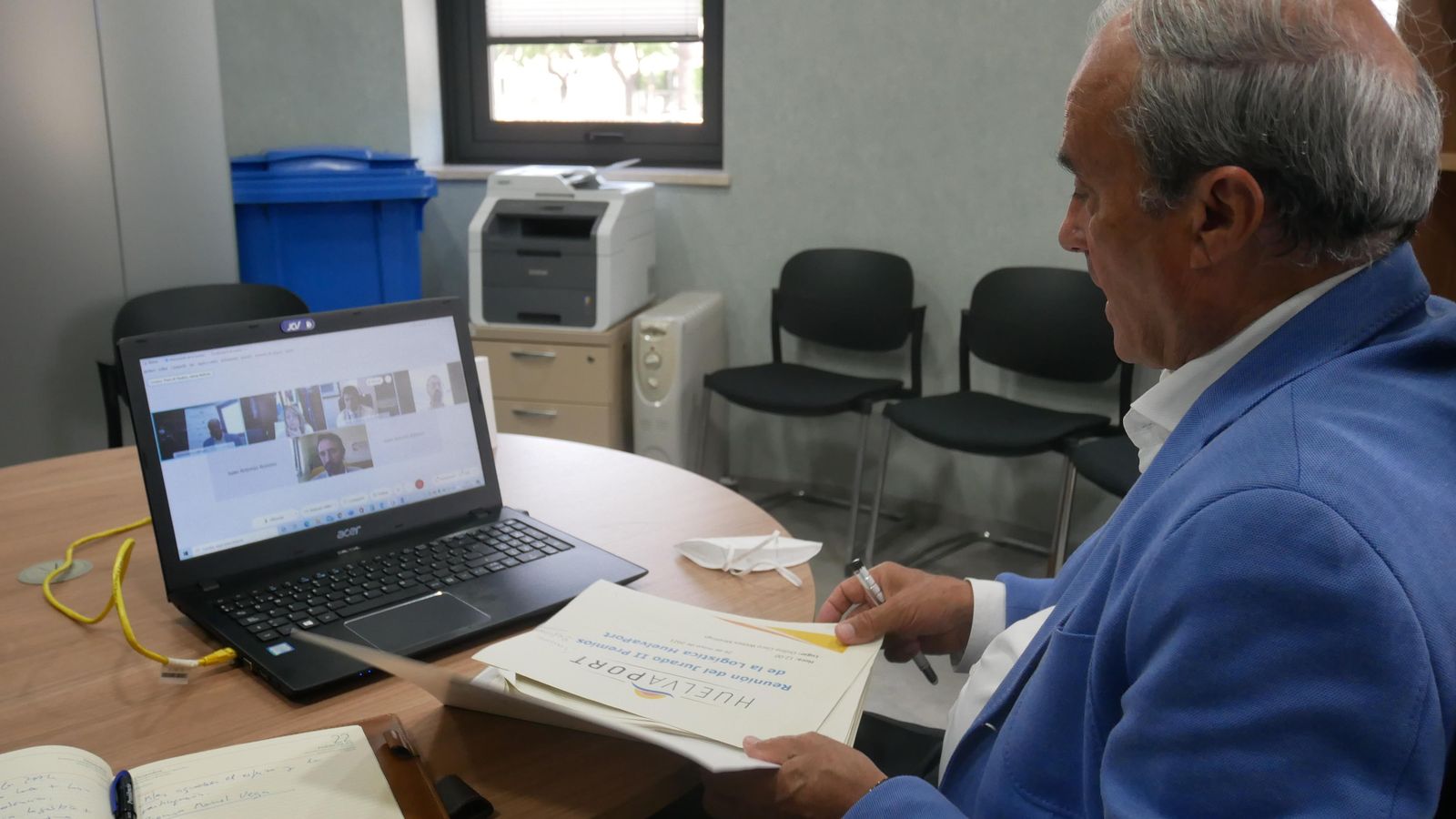 Antonio Ponce preside la reunión telemática del jurado.