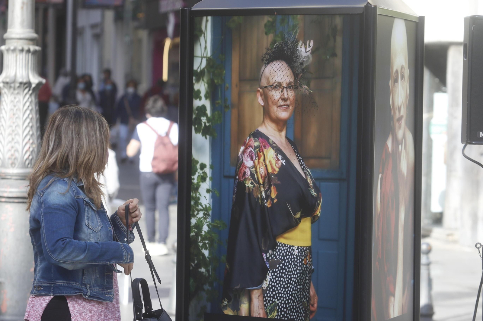 La celebración del Día Contra el Cáncer de Mama en Córdoba, en fotografías