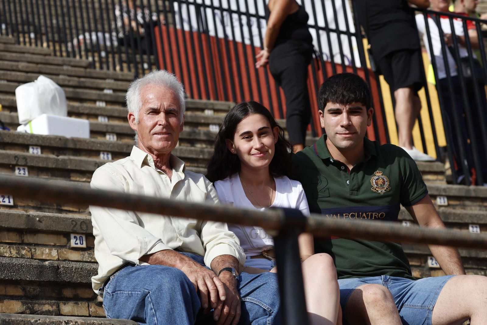 Búscate en las fotos de la corrida de Miura de la Feria Real de Algeciras