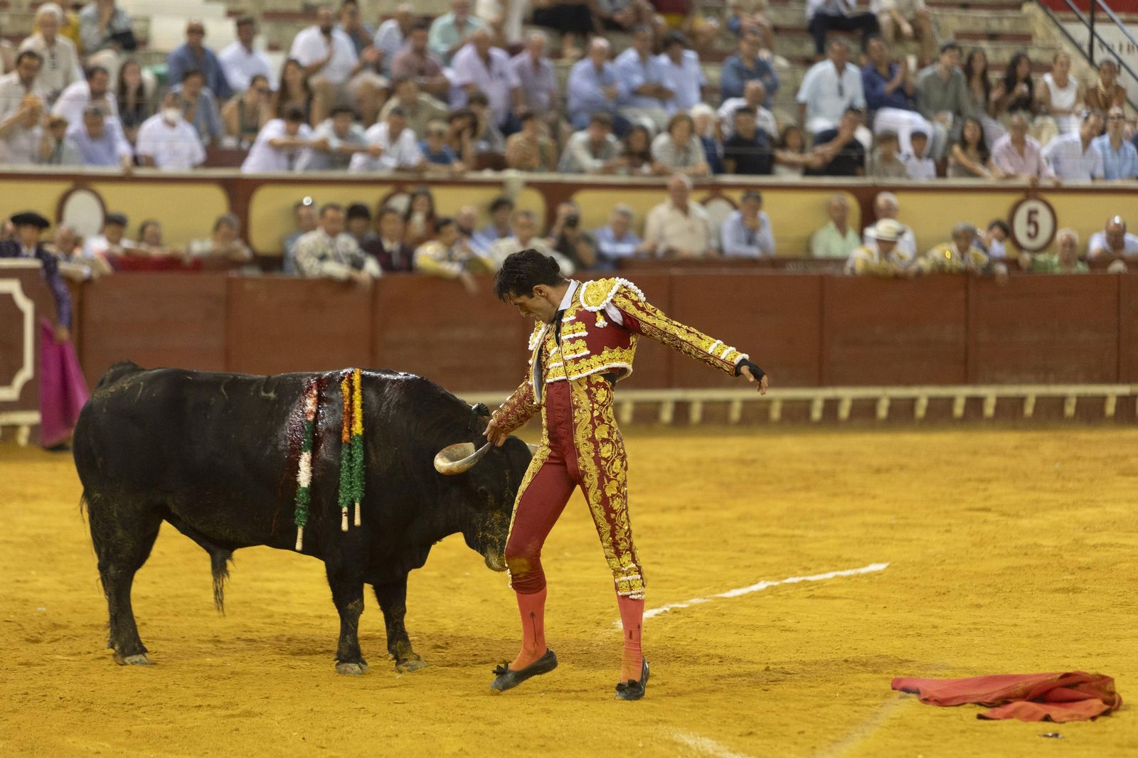 Las imágenes de la corrida de toros en El Puerto: puerta grande para Talavante