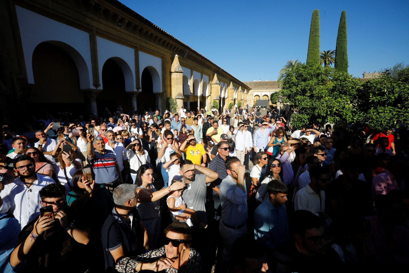 Las mejores fotos de los traslados de regreso de las hermandades tras el Magno Vía Crucis de Córdoba