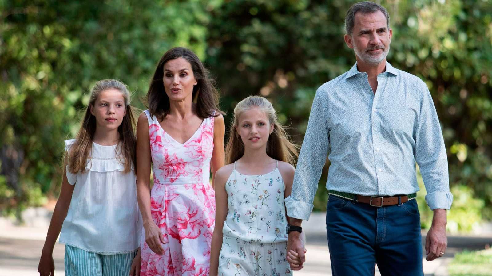Felipe VI, Rey de España, con su familia.