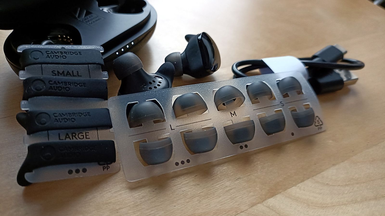 Auriculares Melomania Touch de Cambridge Audio