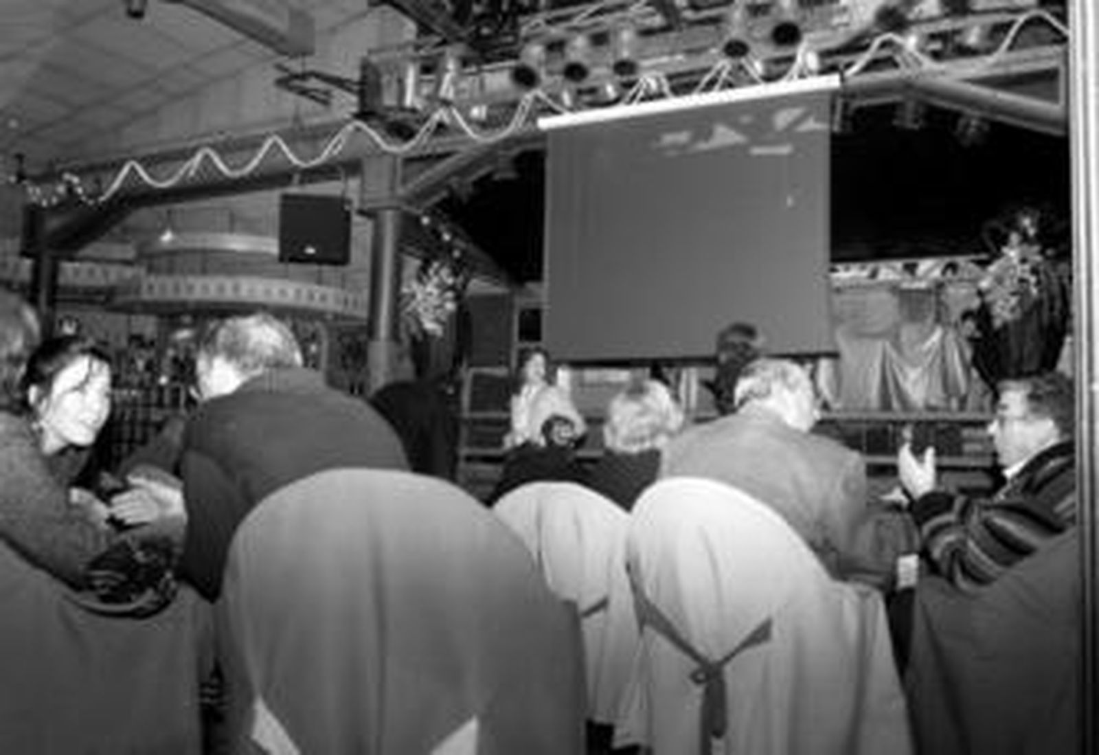 Un momento previo a la proyección de la película en la sala Tamarindo.