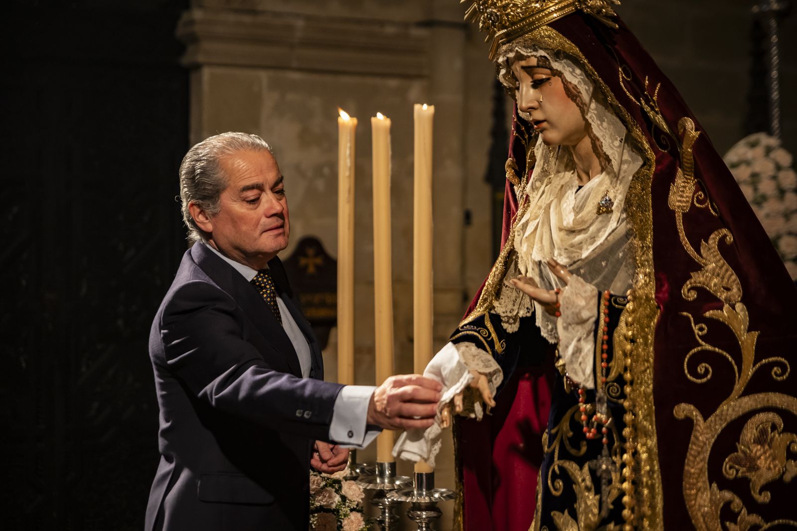 Las imágenes de los besapiés y besamanos del Segundo Domingo de Cuaresma en Jerez