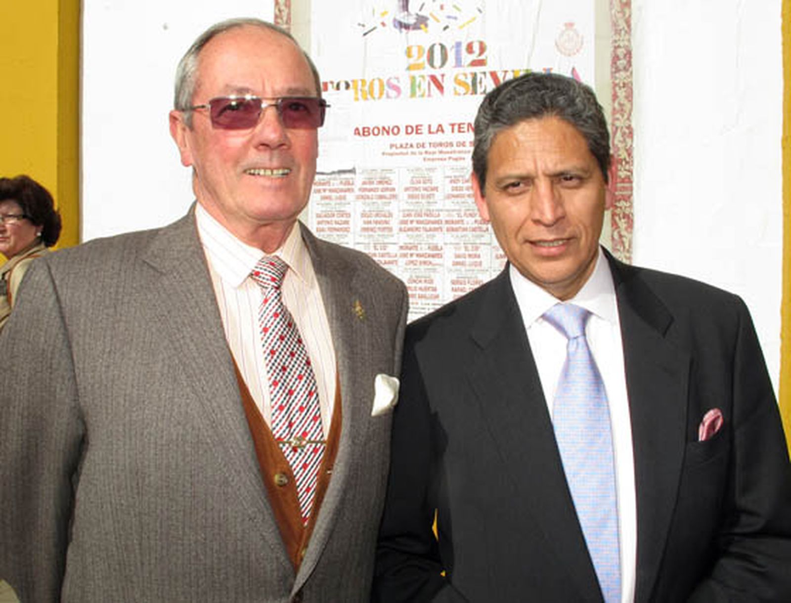 José María escribano, presidente del Real Club Naútico de El Puerto de Santa María, con el pintor taurino Humberto Parra.

Foto: Victoria Ramírez