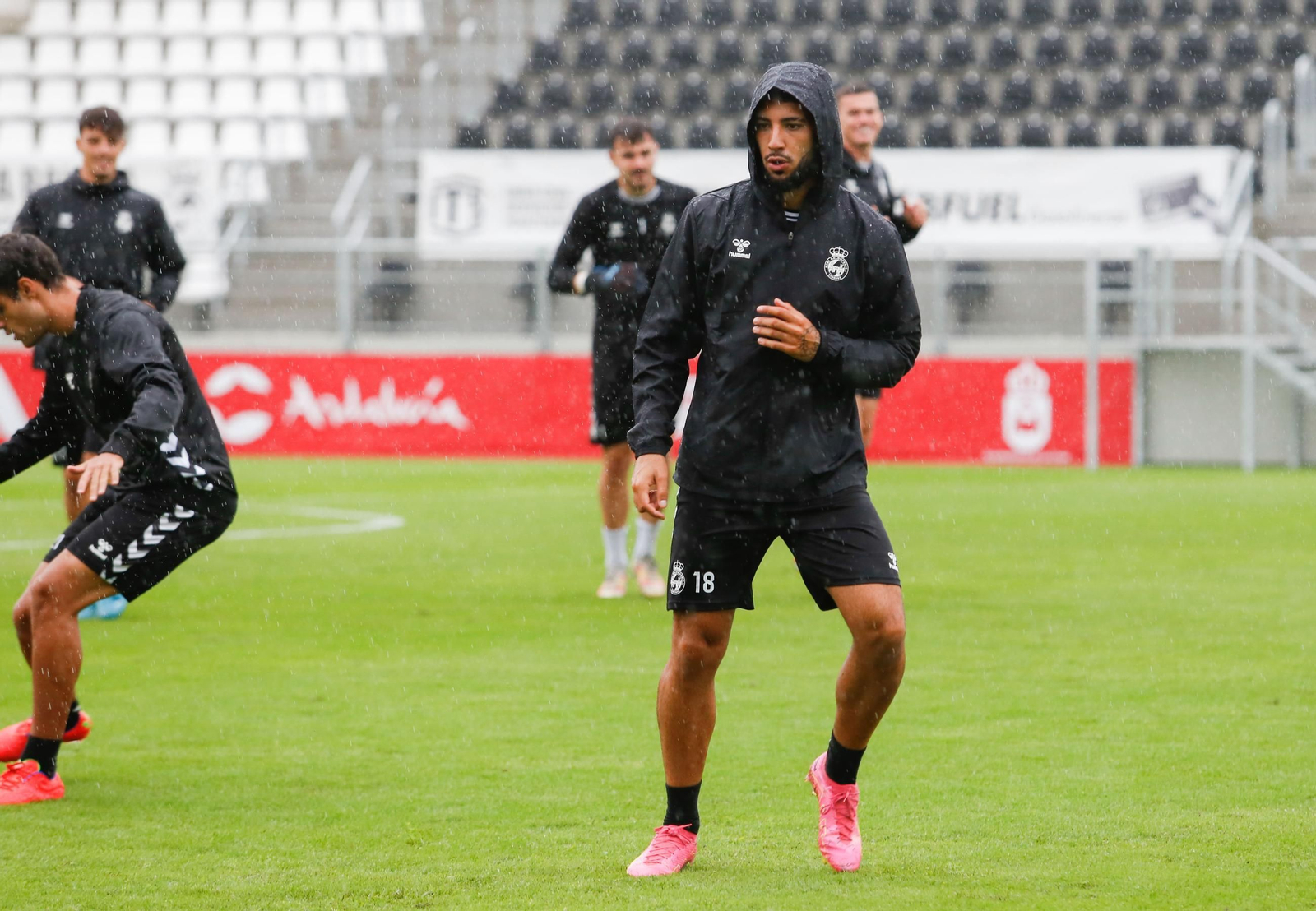 Las fotos del primer entrenamiento de Javi Moreno al frente de la Balona en La Línea