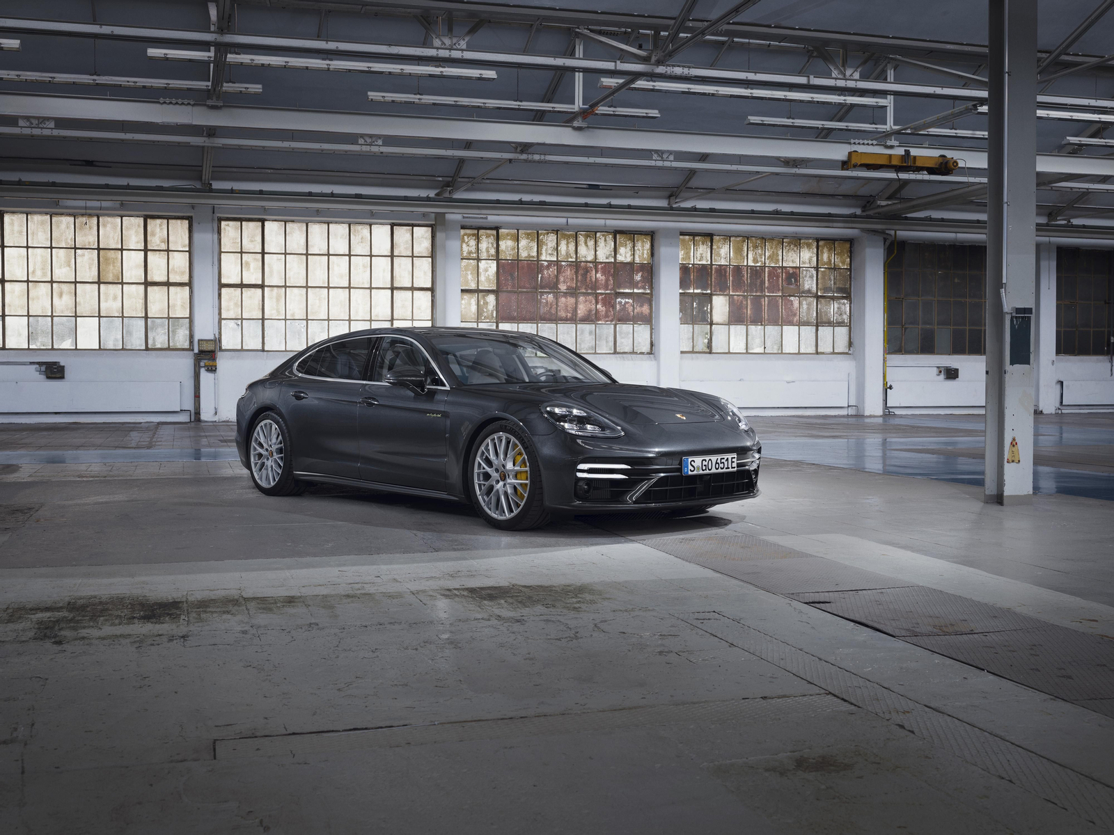 El Porsche Panamera, ahora con 700 CV, se convierte en el híbrido más potente