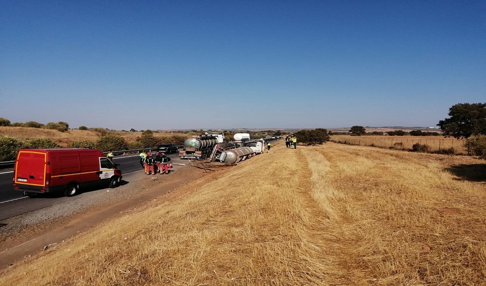 Imagen del camión accidentado en Niebla.