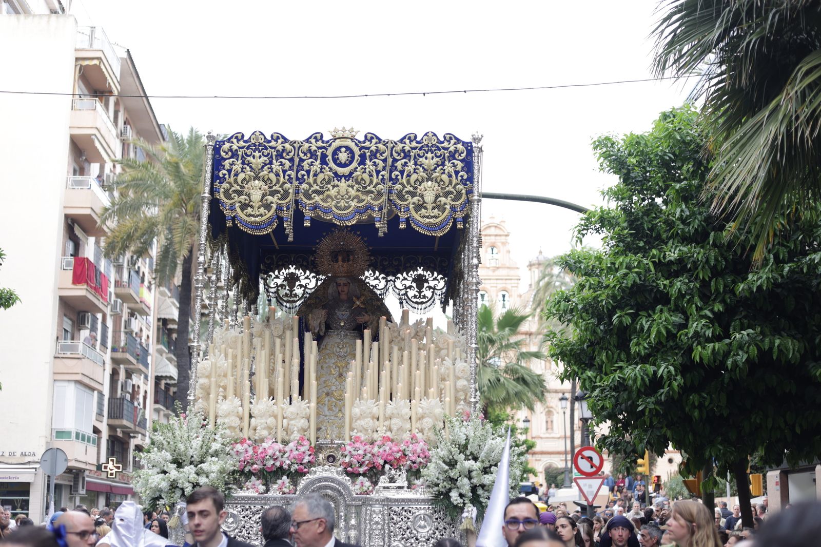 Martes Santo: la Hermandad de La Lanzada en imágenes