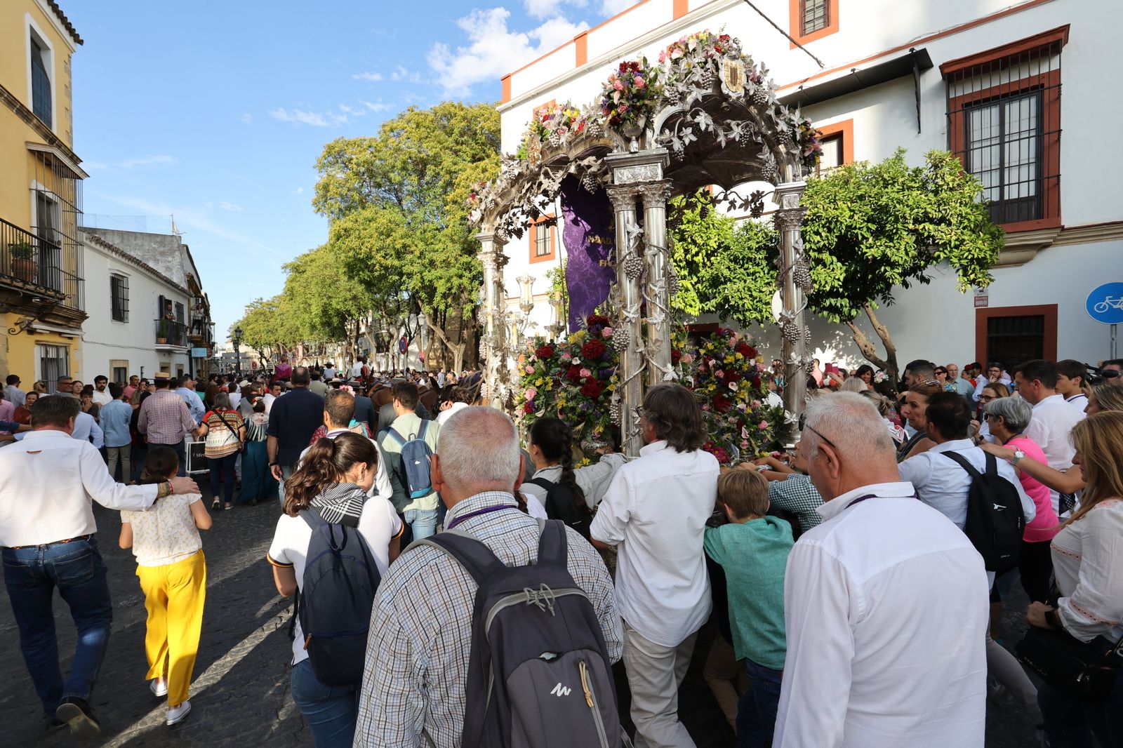 Llegada de la Hermandad del Rocío de Jerez a Santo Domingo