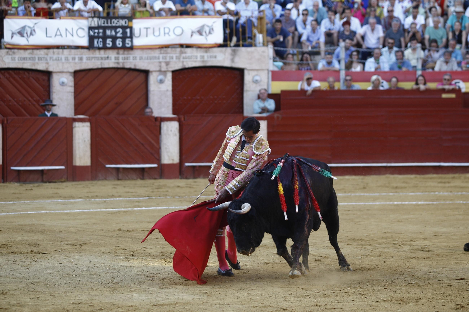 Las mejores imágenes de los toreros Fortes, Juan Ortega y David de Miranda en la Feria de Almería 2025
