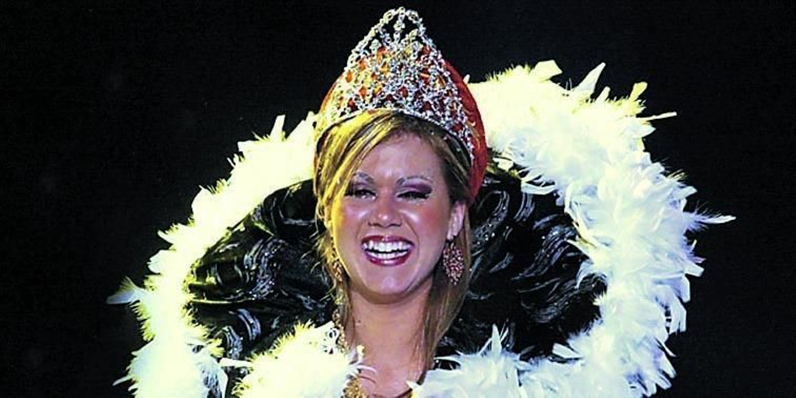 Mónica Gordillo, que proclamada diosa del Carnaval de Cádiz 2005.