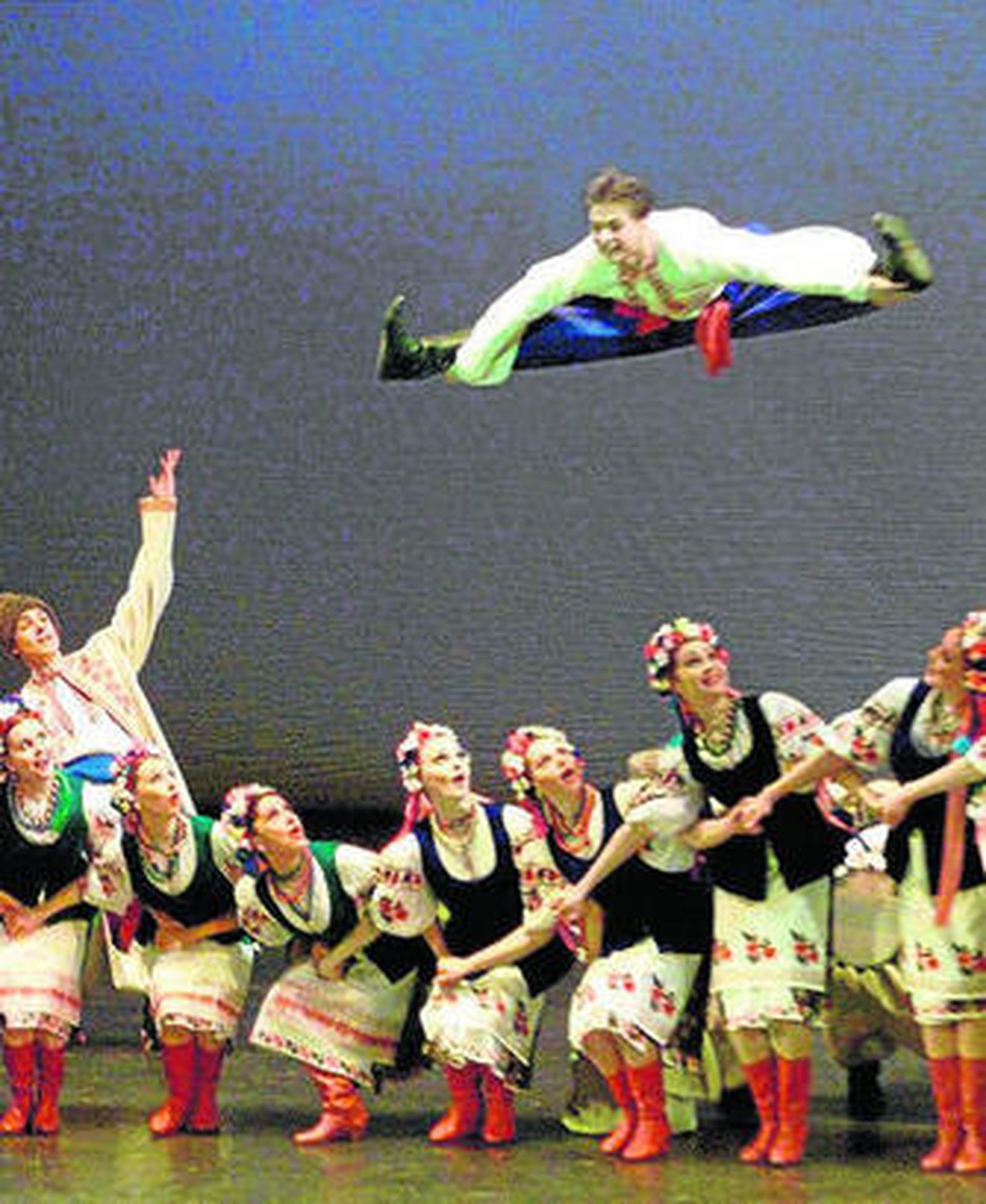 El tradicional baile de los cosacos protagoniza uno de los espectáculos.