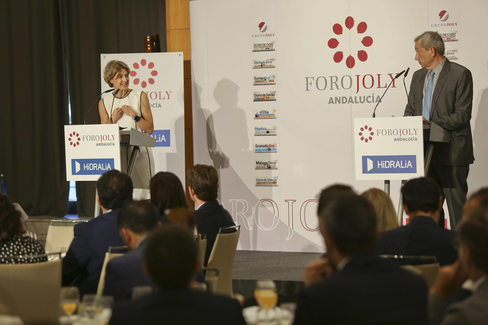 Las imágenes del desayuno-coloquio con Isabel García Tejerina