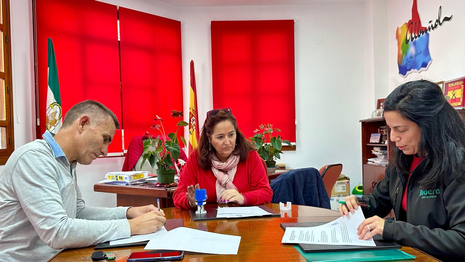 Momento de la firma del convenio