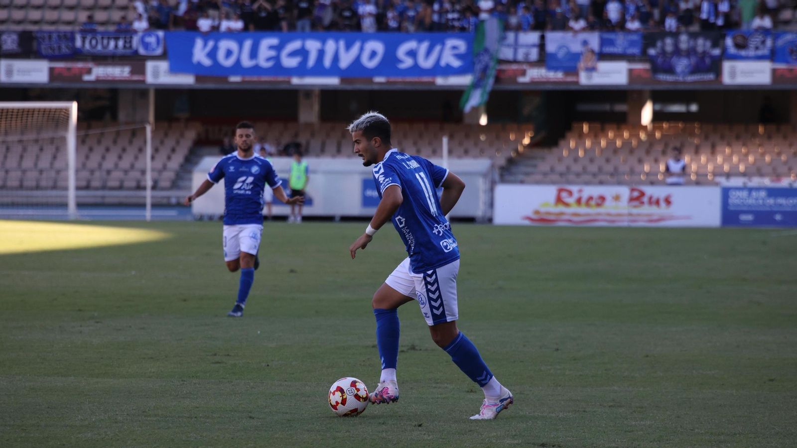 Ilias desató la alegría en Chapín al firmar el gol del empate en el 89'. Ilias desató la alegría en Chapín al firmar el gol del empate en el 89'.