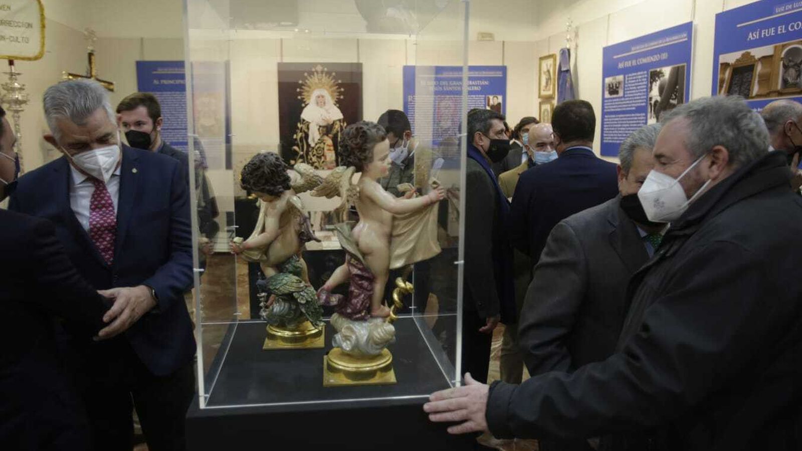 Uno de los salones de la exposición del cincuentenario de la Resurección