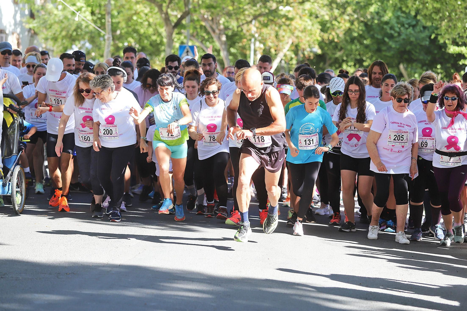 Imágenes de la Carrera de la Mujer Huelva 2023