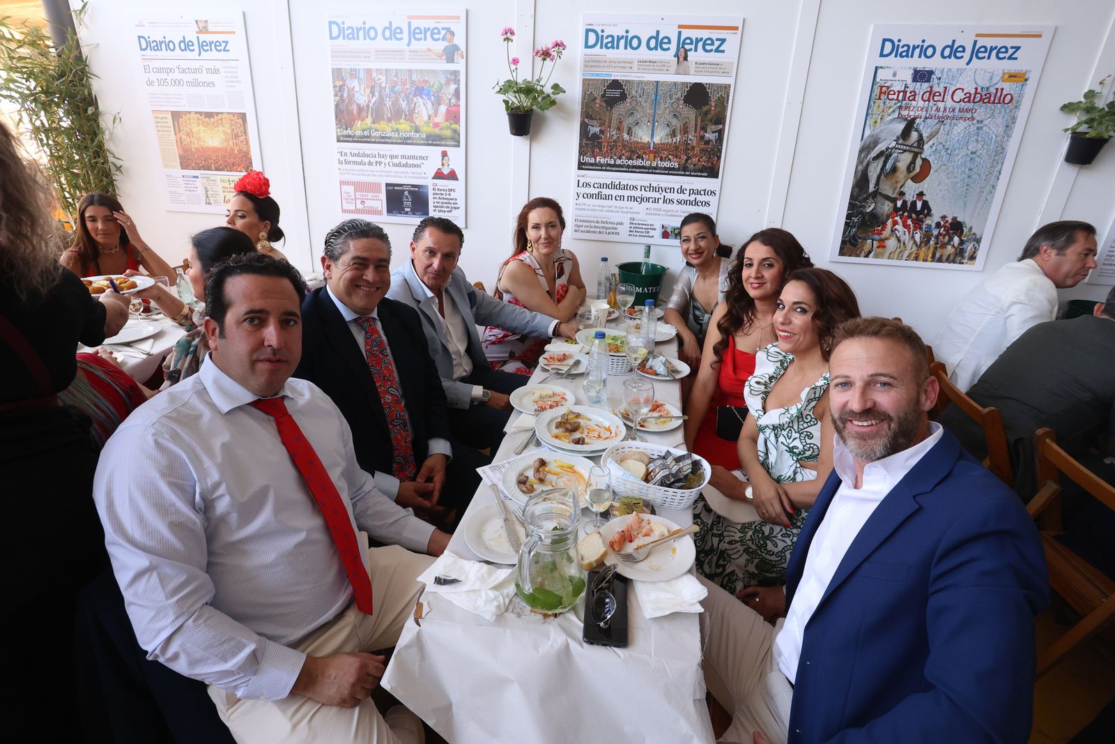 Búscate en las fotos  del jueves en la Feria de Jerez