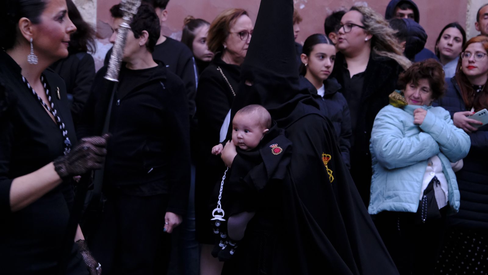 Las mejores imágenes del Santo Sepulcro, en Almería