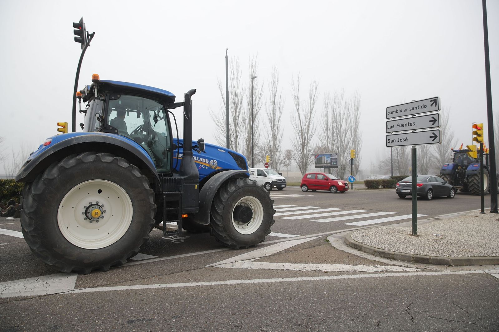 Las imágenes de la tractorada por las carreteras españolas: el campo para las principales vías